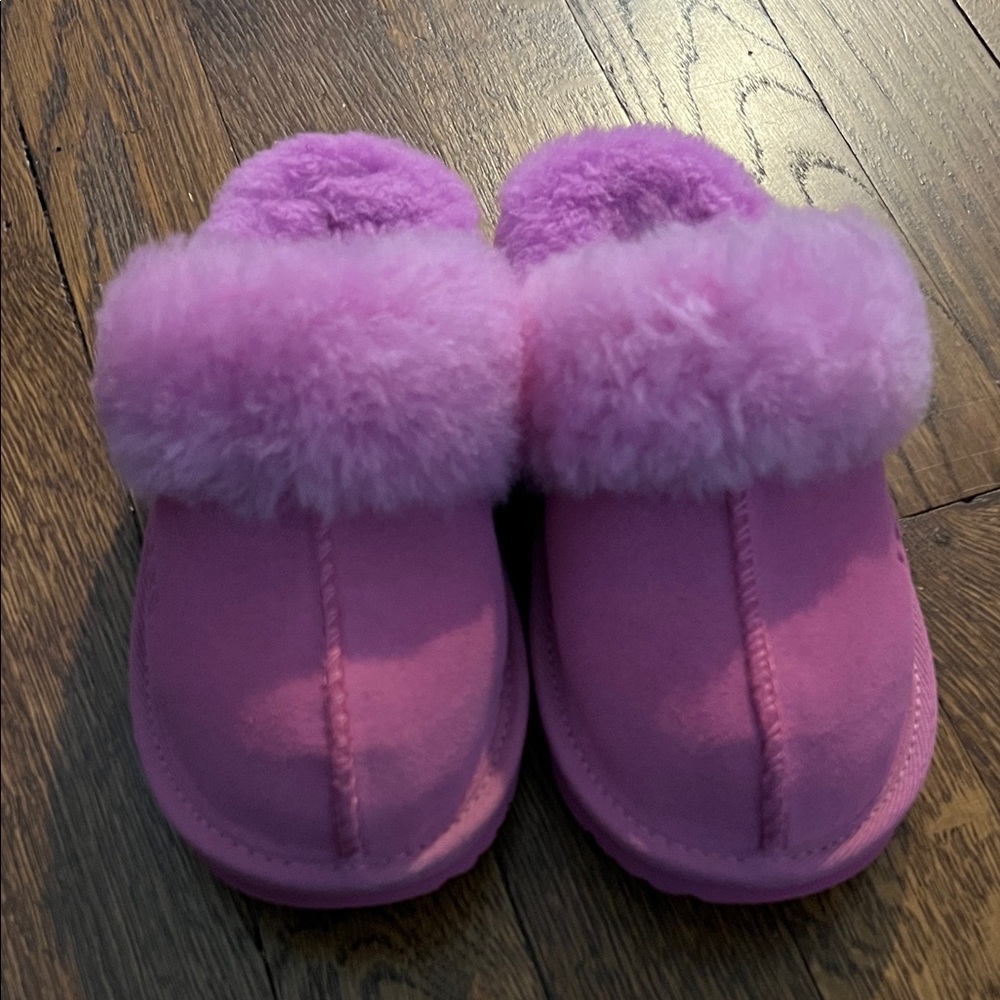 UGG Kids Fuchsia Cozy II Fluffy Slippers